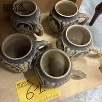 Vintage Duitse keramieken bekers – kavel bij BOPA Auctions, Oekene