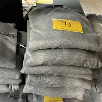 Lot truien 'classic roundneck' – kavel bij BOPA Auctions, Oekene