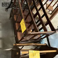 Vintage houten tijdschriftenrekjes - 2 stuks – kavel bij BOPA Auctions, Oekene