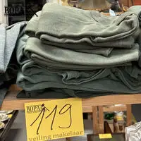 Lot legerkledij – kavel bij BOPA Auctions, Oekene
