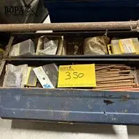 Metalen gereedschapskoffer met inhoud – kavel bij BOPA Auctions, Oekene