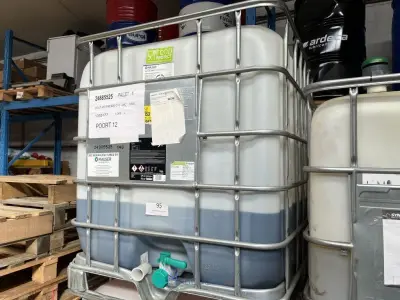 IBC-container met plm 320 L antivries G11 – kavel bij VH Auctions
