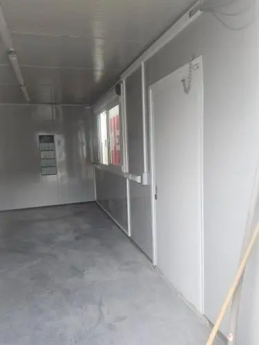 Bureaucontainer – kavel bij Openbare Verkopen, Veurne