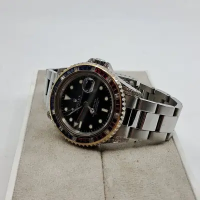 Faillissementsveiling: Exclusieve kleding en horloge – veiling bij Onlineveilingmeester