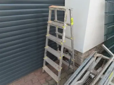 1 Alu-Klappleiter – kavel bij Perlick Industrieauktionen, Köthen