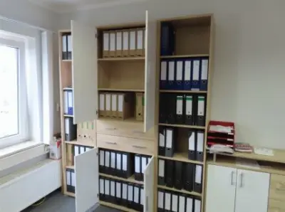 1 Posten Büromöbel – kavel bij Perlick Industrieauktionen, Köthen