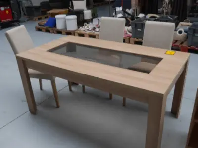 Table + 3 chaises – kavel bij Trans Executive