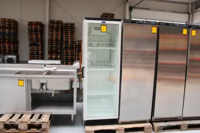 Frigo vitré Carrier Type FKG 371 – kavel bij Trans Executive