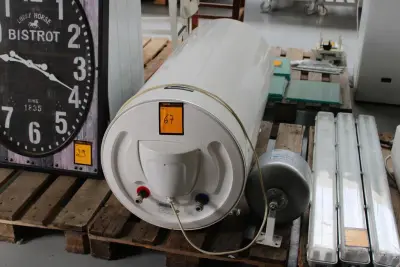 Boiler Ariston 200L, vase expansion Watts – kavel bij Trans Executive