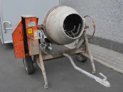 Bétonnière ( pneu fuité) – kavel bij Trans Executive