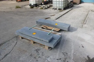 4 seuils en pierre bleue – kavel bij Trans Executive