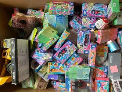 Ca. 205x Speelgoed, Hot Wheels, Hasbro, Playmobil Etc – kavel bij Onlineveilingmeester, Dokkum