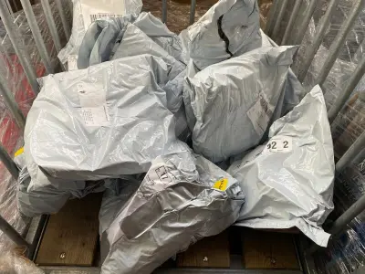 Ca. 31x Retouren – kavel bij Onlineveilingmeester, Dokkum