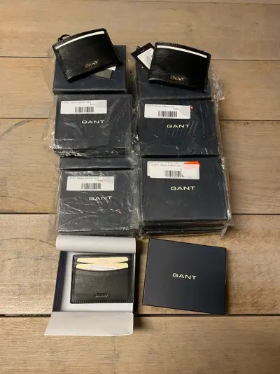 Ca. 20x Creditcardhouder, Gant En DKNY – kavel bij Onlineveilingmeester, Dokkum