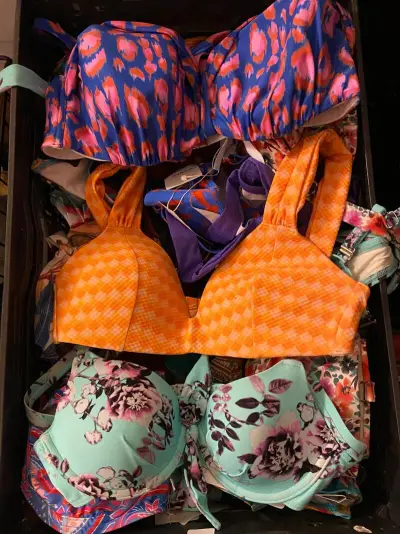 Ca. 126x Badmode, bikinibroekjes en -topjes, Cyell, Beachlife, Freya Etc – kavel bij Onlineveilingmeester, Dokkum
