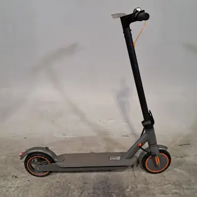 Elektrische step, Seemar – kavel bij Domeinen Roerende Zaken, Groningen
