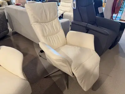 Relaxfauteuil, elektrisch verstelbaar wit – kavel bij Onlineveilingmeester, Joure