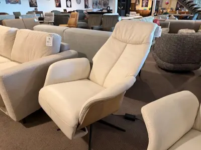 Relaxfauteuil, elektrisch verstelbaar, design wit – kavel bij Onlineveilingmeester, Joure