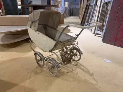 Kinderwagen decoratie créme – kavel bij Onlineveilingmeester, Joure