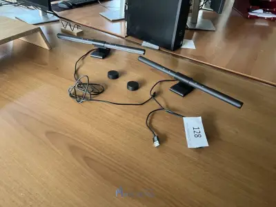 2 monitorlampen 123INKT - 40 cm – kavel bij VH Auctions