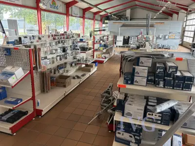 umfangreicher Posten Warenbestand/Ersatzteile – kavel bij IVG, Cloppenburg