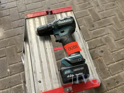 Akku-Schrauber MAKITA DF332D – kavel bij IVG, Cloppenburg