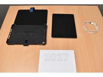 1 Apple iPad 8. Generation A2270 32 GB – 10,2" (25,91cm) – kavel bij Zoll-Auktion, Lage
