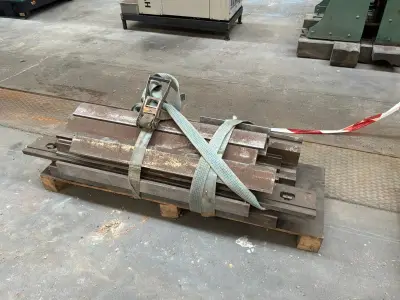 Set Kantbankmessen – kavel bij Dome Auctions, Depot Deinze