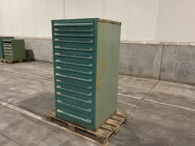 Lista Industriële metalen ladekast – kavel bij Dome Auctions, Depot Deinze