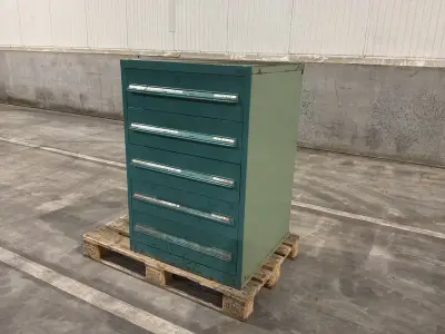 Lista Industriële metalen ladekast – kavel bij Dome Auctions, Depot Deinze