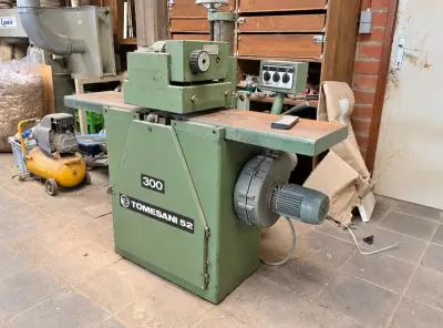 Tomesani Tb 52 Ondercontact bandschuurmachine – kavel bij Dome Auctions, Dentergem