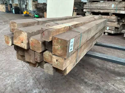 Balken in Teak hout (19x) – kavel bij Dome Auctions, Depot Deinze