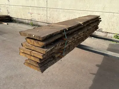 Verzaagde boomstam Eik – kavel bij Dome Auctions, Depot Deinze