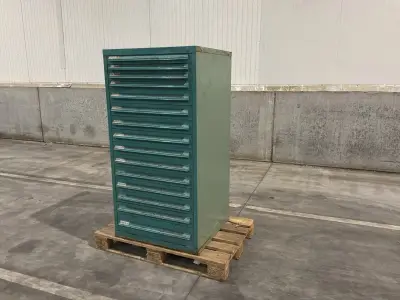 Lista Industriële metalen ladekast – kavel bij Dome Auctions, Depot Deinze