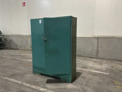 Industriële metalen kast – kavel bij Dome Auctions, Depot Deinze