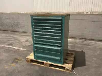 Lista Industriële metalen ladekast – kavel bij Dome Auctions, Depot Deinze