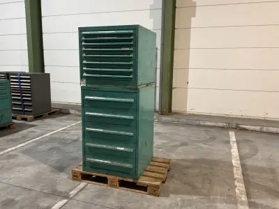 Lista Industriële metalen ladekast (2x) – kavel bij Dome Auctions, Depot Deinze