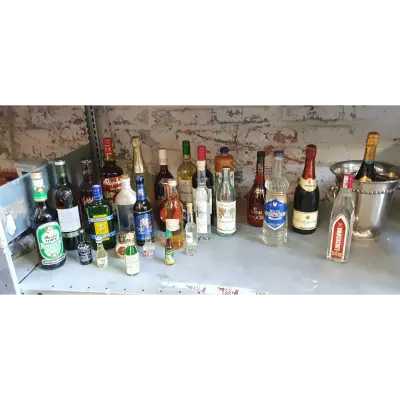 Posten Alkohol – kavel bij Luedtke Versteigerungen, Berlin