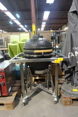 Verrijdbare BBQ Komado – kavel bij Openbare Verkopen, Wielsbeke
