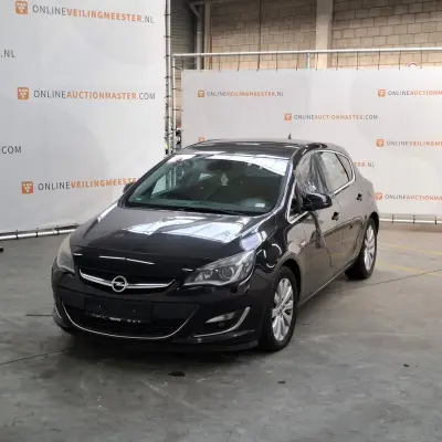 Personenauto, Opel, Astra, 1.7 CDTi S/S Cosmo, 2013 – kavel bij Domeinen Roerende Zaken, Soesterberg