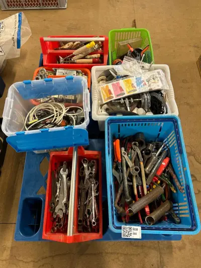 Partij handgereedschap en bouwmaterialen – kavel bij Onlineveilingmeester, Hoogeveen