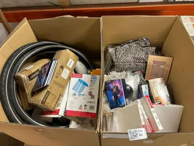 Partij diversen w.o. fietsbanden en woonaccessoires – kavel bij Onlineveilingmeester, Hoogeveen