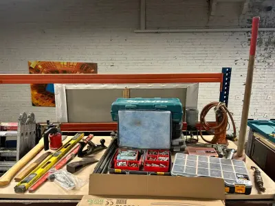 Partij gereedschap, bouwmaterialen en toebehoren W.o. Makita, Stanley – kavel bij Onlineveilingmeester, Hoogeveen