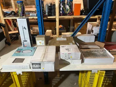 Partij diverse led verlichting en armaturen W.o. Philips, Lindby, Lucande en Nordlux – kavel bij Onlineveilingmeester, Hoogeveen
