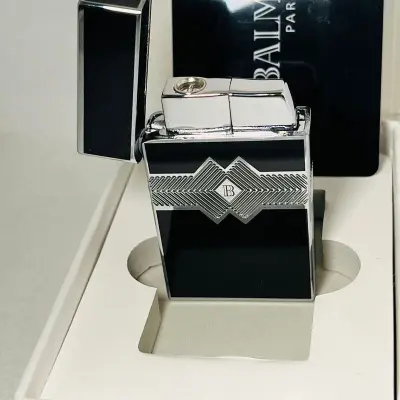 Balmain Paris aansteker - Limited edition black & silver – kavel bij Onlineveilingmeester