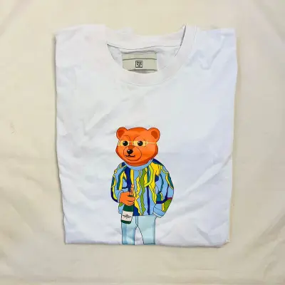 Heren kunstwerk T-shirt - Bear With Me - Moët Cartier – kavel bij Onlineveilingmeester