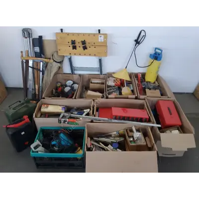 Posten Werk- und Malerzeug – kavel bij Luedtke Versteigerungen, Berlin