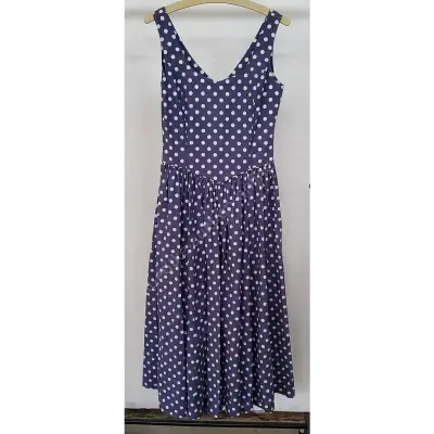 Kleid Laura Ashley Gr.36 – kavel bij Luedtke Versteigerungen, Berlin