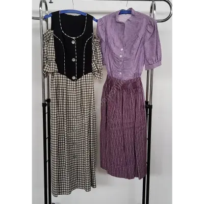 Trachtenkleid Gr.36 + Trachtenkleid Lady Anne Gr.36 – kavel bij Luedtke Versteigerungen, Berlin