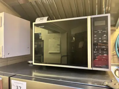 1 Rvs Combi/microgolfoven Sharp – kavel bij Hammertime